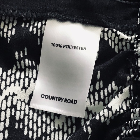 COUNTRY ROAD size 8/10 black and white shorts with tie belt and elastic waist - Picture 8 of 8